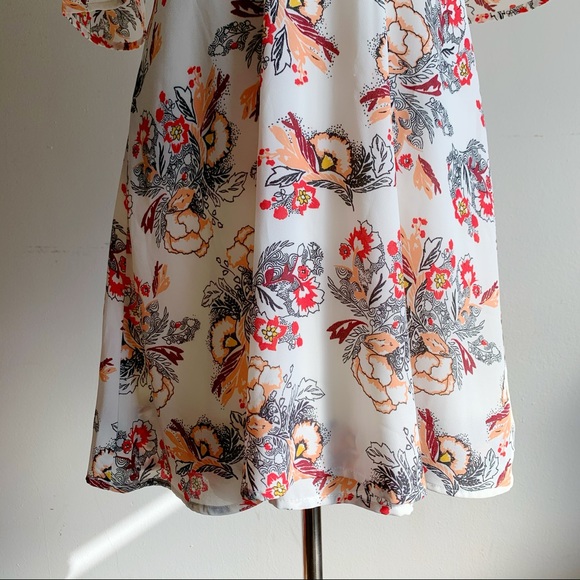 NEW White Red Floral Front Tie Medium Dress - Picture 3 of 6